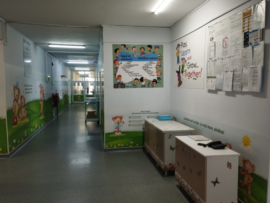 Târg caritabil pentru pediatrie. O grădiniță din Buzău vrea să adune bani pentru secția în care sunt îngrijiți copiii bolnavi