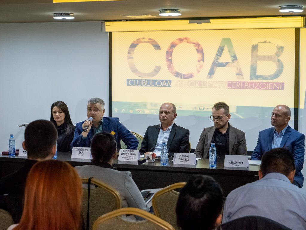 (VIDEO) Antreprenori și ministrul de resort, față în față, la lansarea Clubului Oamenilor de Afaceri din Buzău. Ce și-au spus