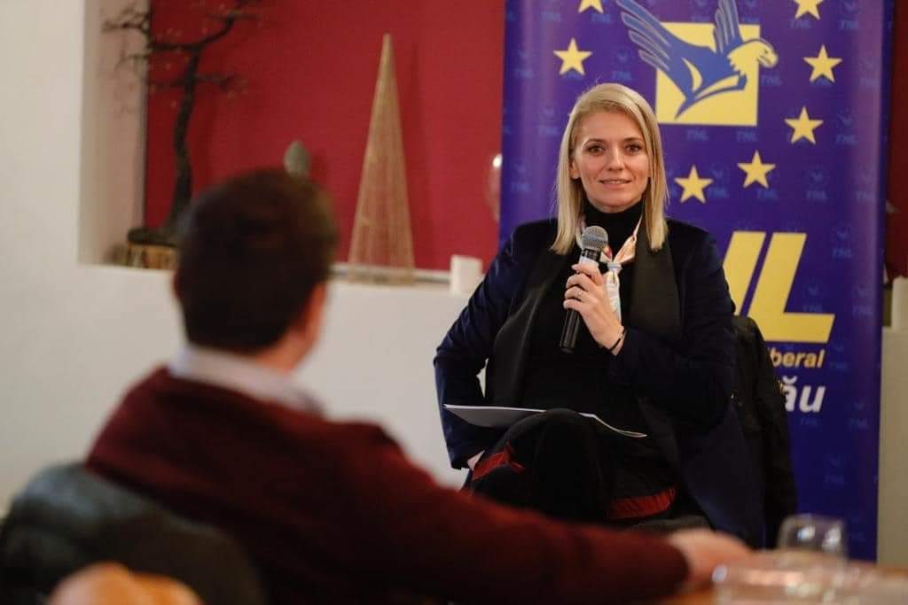 Președintele Senatului, Alina Gorghiu, întâlnire cu tinerii liberali