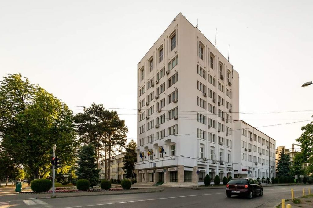 Este nevoie de personal în Prefectura Buzău. S-a lucrat și în weekend. Patru posturi sunt scoase la concurs
