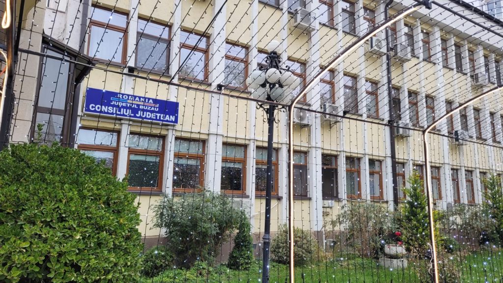 (FOTO&VIDEO) A început împodobirea Buzăului! Unde au fost instalate primele luminițe
