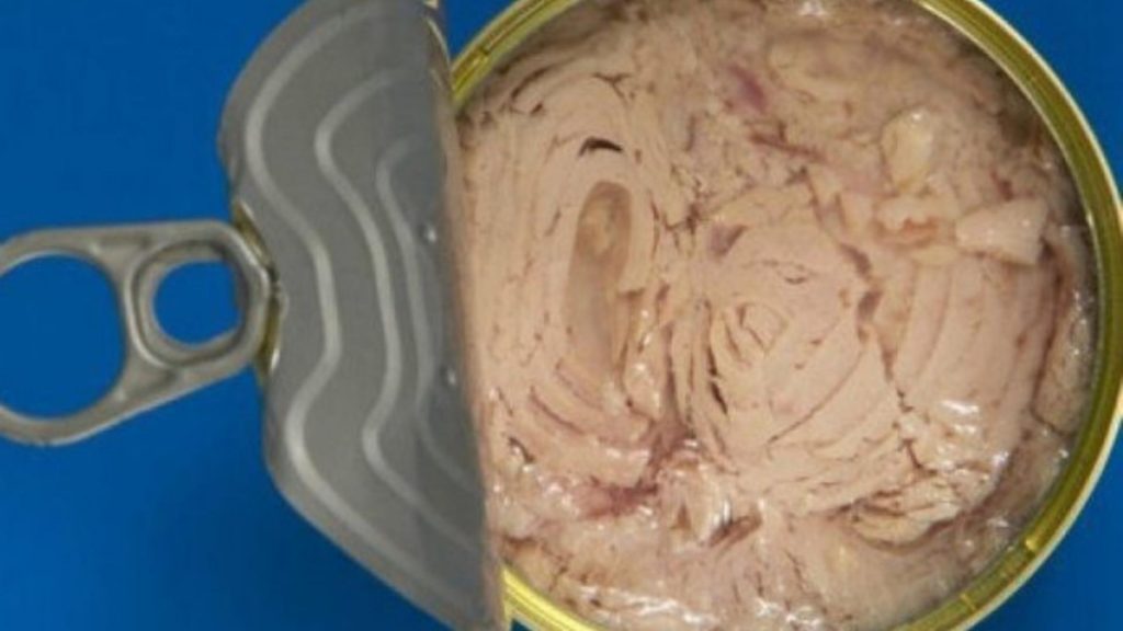Atenție la conserve! Ce să faci ca să nu te îmbolnăvești de botulism. E o boală extrem de gravă!