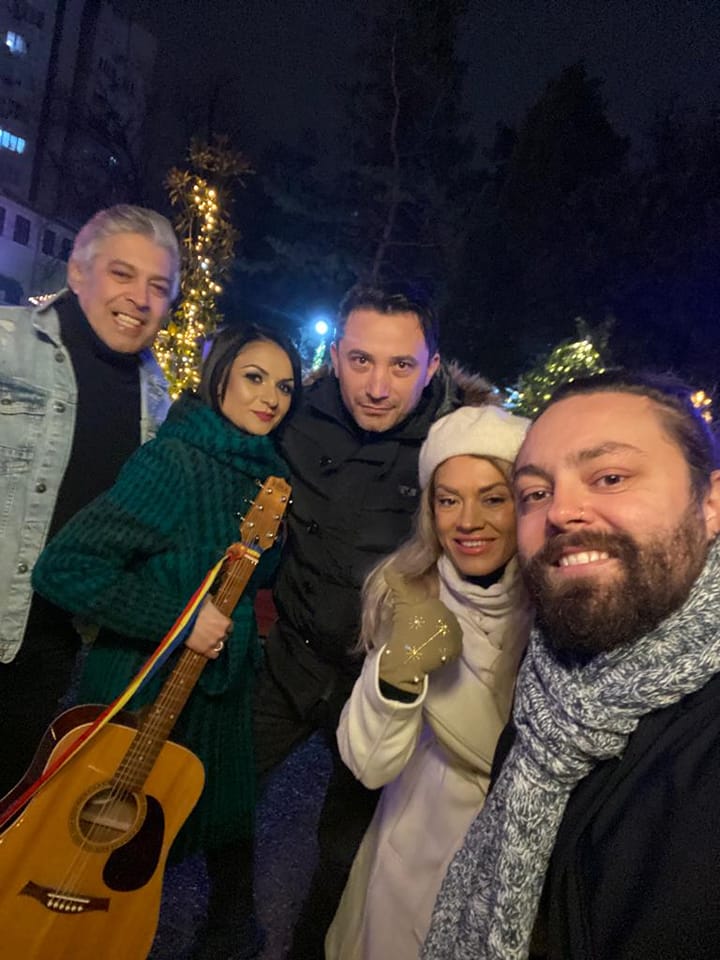Buzoienii ne colindă la Focus FM. În ce formulă merge la colindat în 2022, Florin Oancea