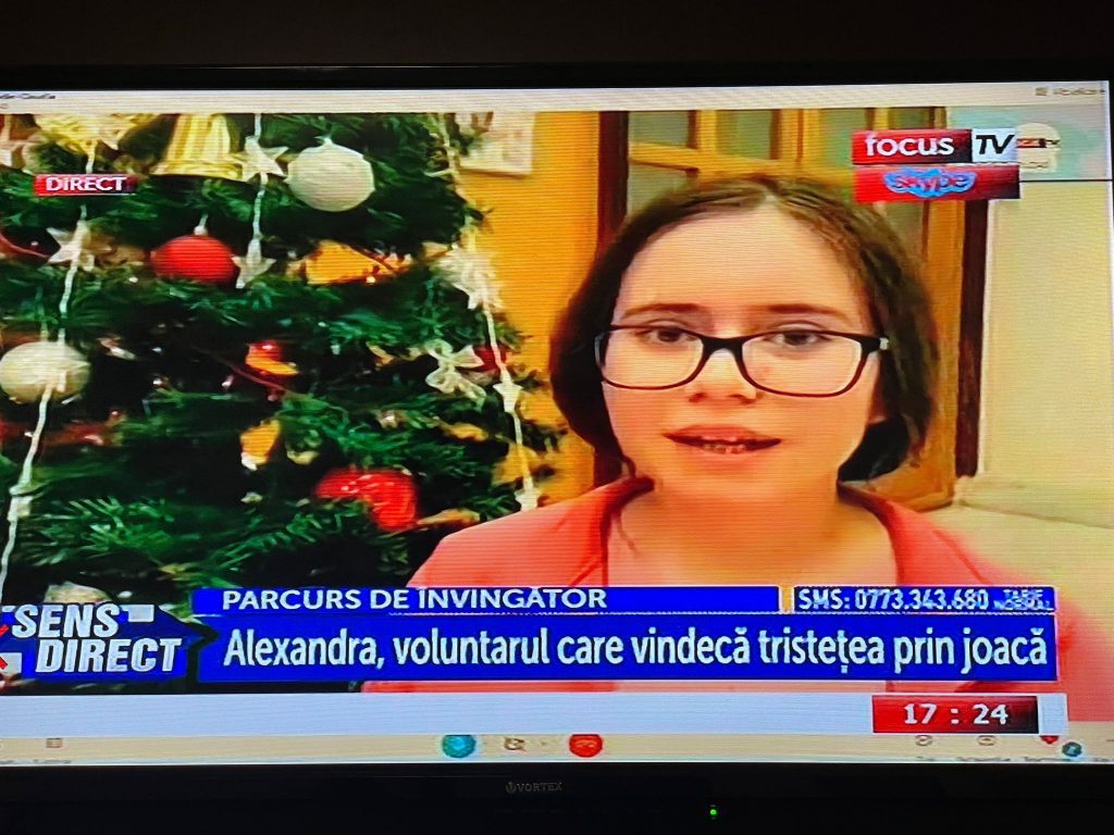 (VIDEO) Alexandra, voluntarul care împarte suflet și bucurie. ”Parcurs de învingător” a făcut fericit încă un tânăr excepțional