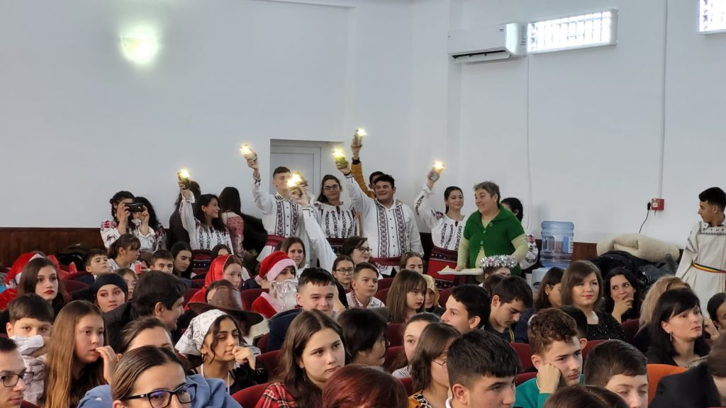 (FOTO&VIDEO) Talentați de mici! Festivalul Rural de Teatru, cu surprize și multă emoție