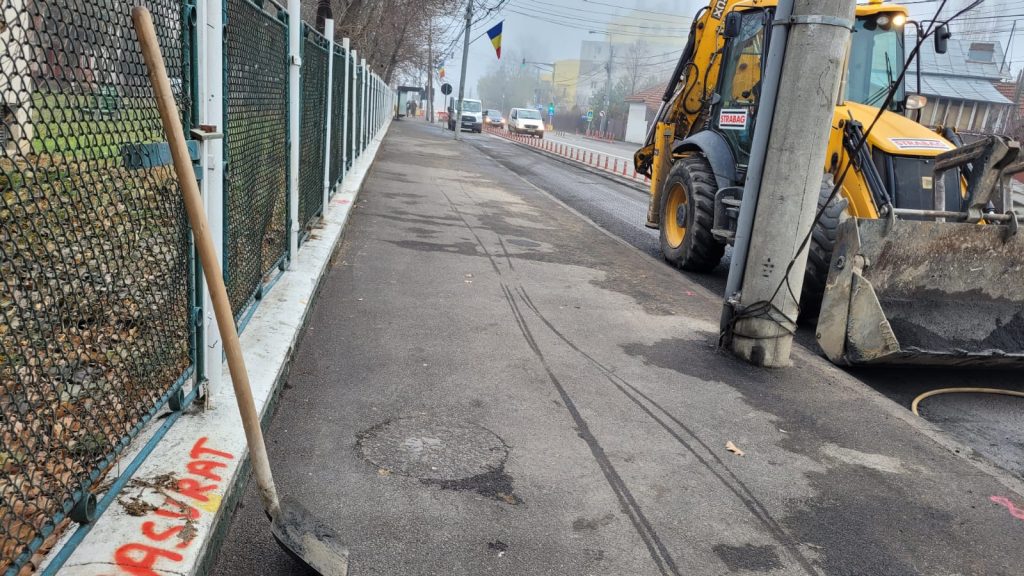 (FOTO&VIDEO) Muncitorii și-au luat asfaltul înapoi de pe Transilvaniei. Ce probleme s-au descoperit