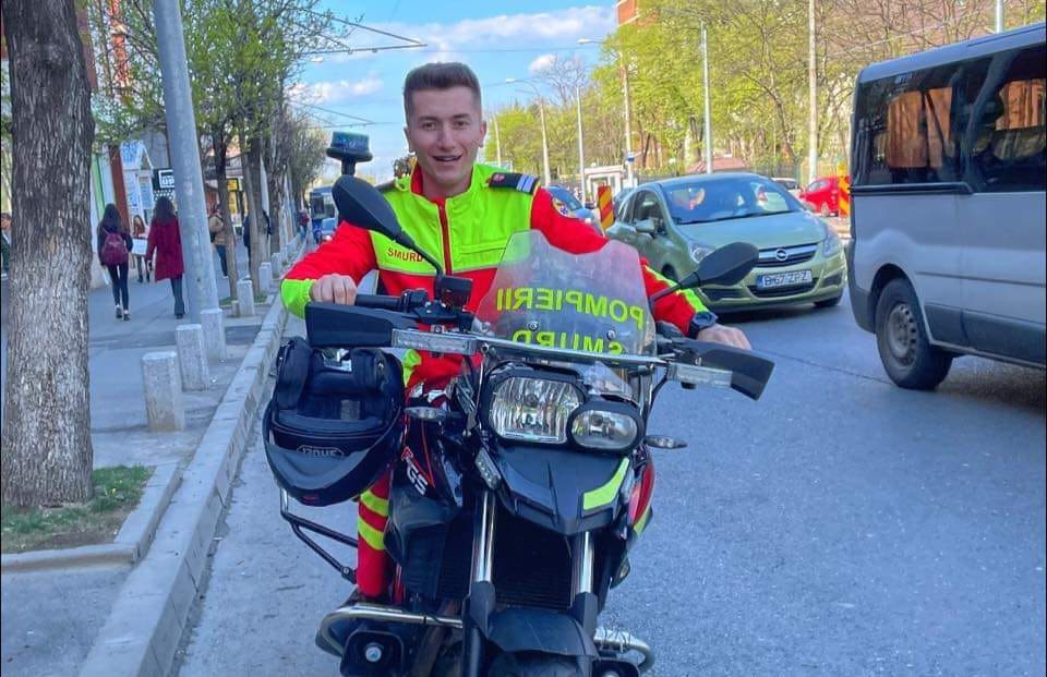 (FOTO) Teodor Ciont salvează vieți în numele mamei sale! „Ce cadou mai frumos puteam să-i fac mamei de ziua ei serbată în ceruri, decât să ajut la repornirea unei inimi?”
