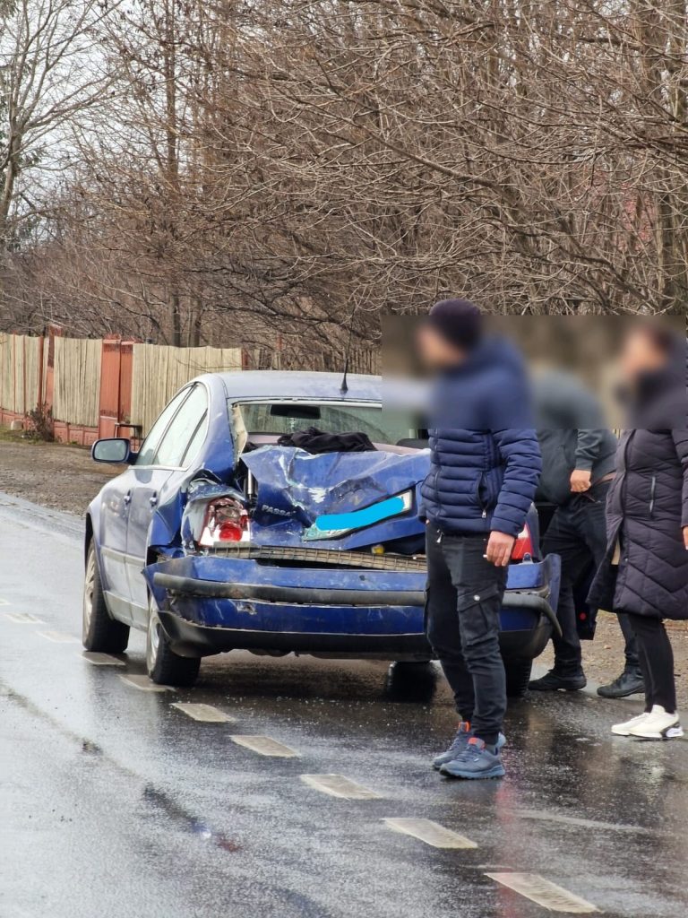 (FOTO) Accident grav la Cioranca. Două femei au ajuns la spital