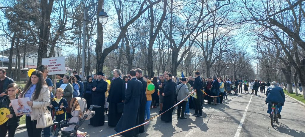 Preoți și enoriași la Marșul pentru Viață organizat, sâmbătă, la Buzău