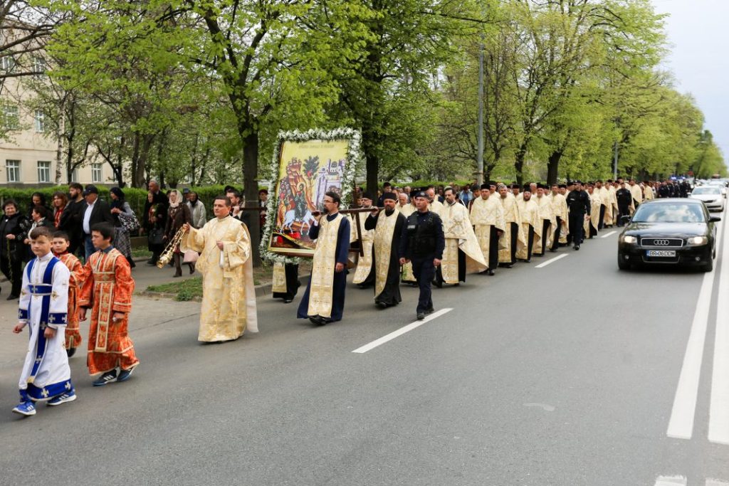 Procesiune de Florii, pe străzile Buzăului. Care este traseul urmat de credincioși