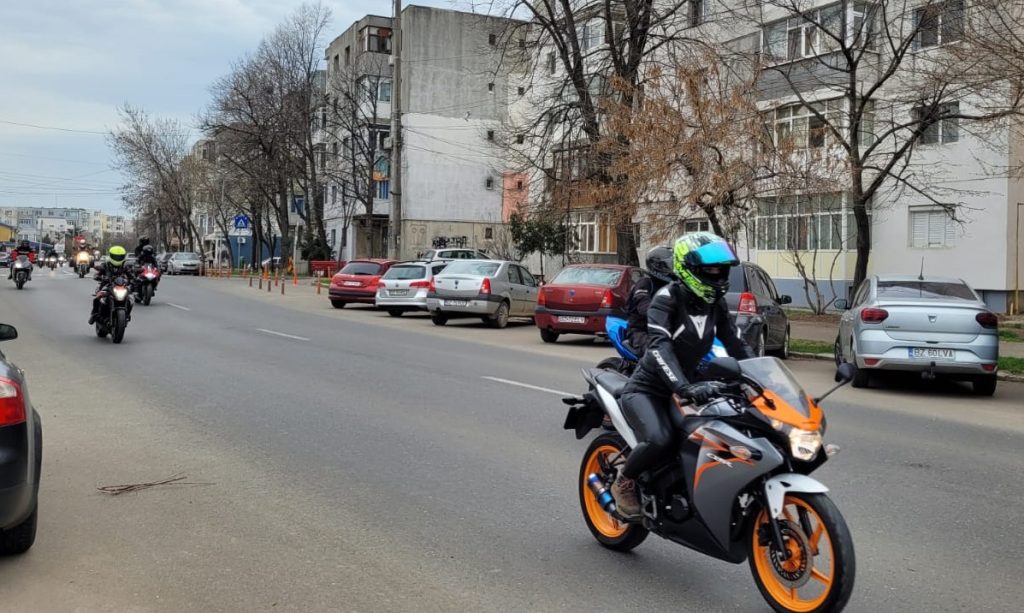 (VIDEO) S-a deschis sezonul moto! Paradă pe două roți, pe străzile Buzăului