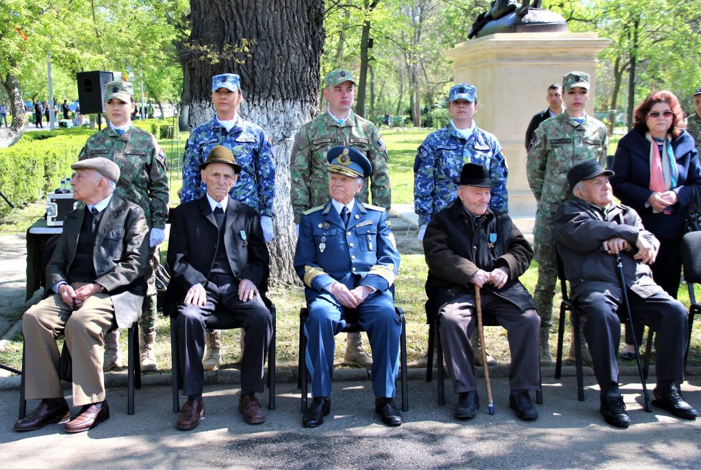 Cinste lor! Ultimii veterani de război, mărturii vii ale ororilor de pe front