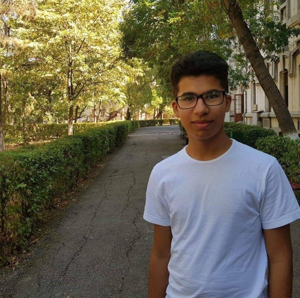 Scrisoarea deschisă a unui licean din Buzău: ”Ați ajuns să ocupați aceste posturi datorită profesorilor pe care i-ați avut”