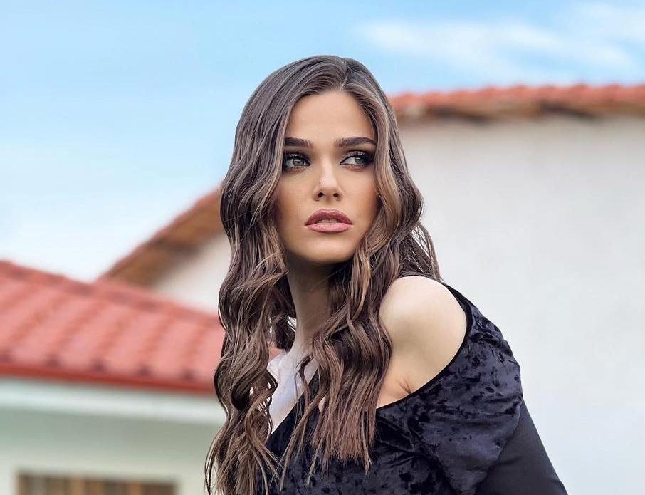 Theo Rose, pe ultima sută de metri cu sarcina. Medicii îi dau de gândit
