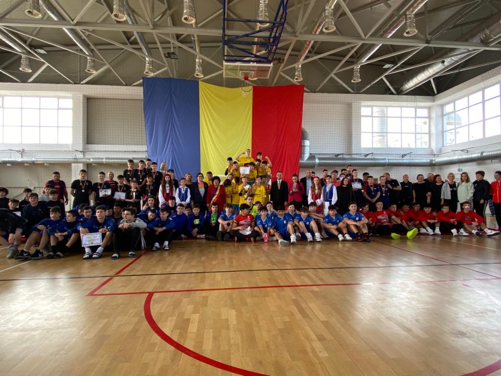 (FOTO&VIDEO) „Lupișorii Buzăului”, fioroșii campioni naționali! Cum a devenit gara neîncăpătoare la întoarcerea lor acasă