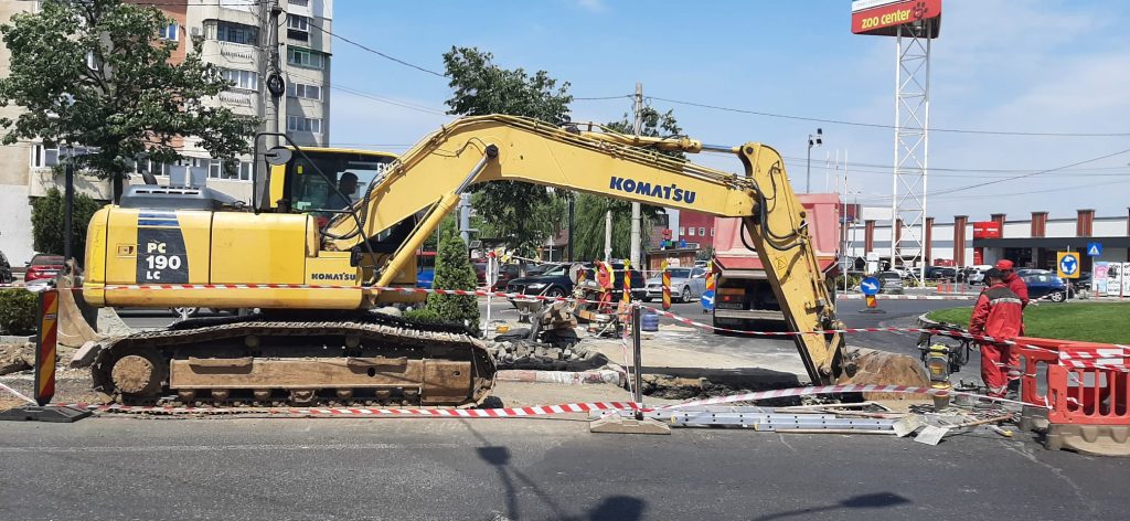 (FOTO&VIDEO) Nu spargem asfaltul, dar s-ar putea prăbuși! Soluția forajelor orizontale pe Unirii, menținută, cu toate riscurile