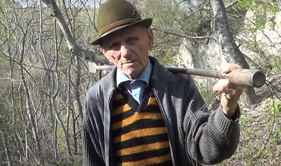 (Video) Cel mai vioi veteran împlinește 101 ani. ”Am putere de muncă, fac treabă ca în tinerețe”