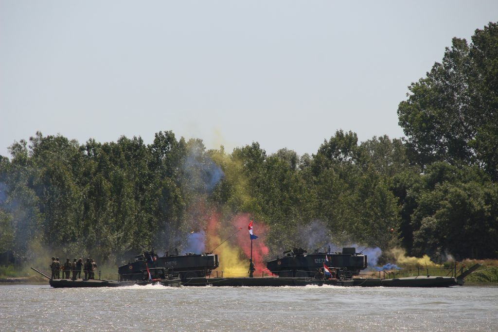 Exercițiu: Militarii buzoieni, acțiuni de forțare și trecerea Dunării