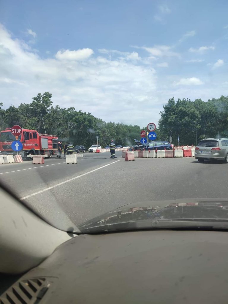 Accident rutier la intrarea în Buzău. Trei persoane sunt evaluate medical