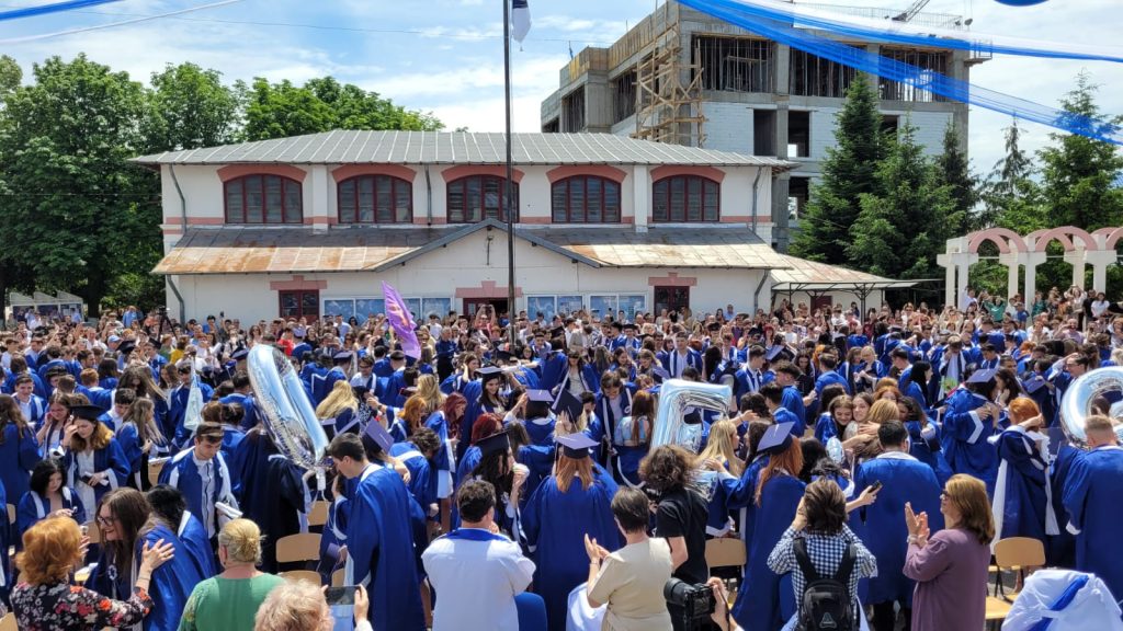 (FOTO&VIDEO) Coincidențe cu semnificație la absolvirea unei noi generații de hașdeeni