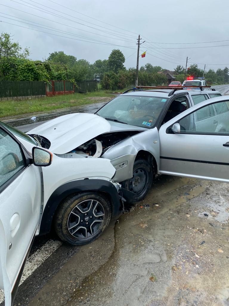 (FOTO) Impact frontal pe DN10, imagini șocante
