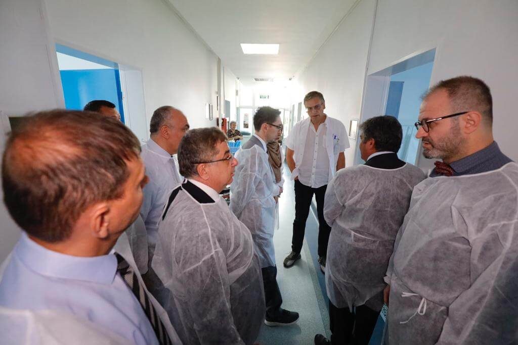 (Video) Delegație turcă, în vizită la Buzău. Cinci medici neurochirurgi pun bazele viitoarei secții din Spitalul Județean