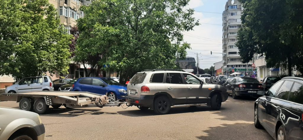 (FOTO&VIDEO) Haos în traficul din Buzău. Sensurile unice stabilite recent, motivul principal al cozilor imense