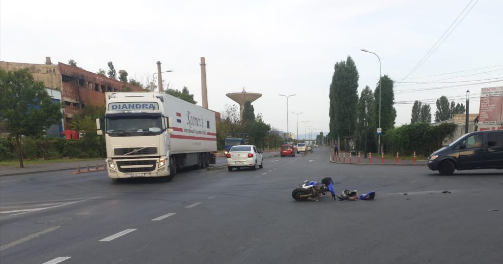 Accident în municipiul Buzău. Doi tineri au ajuns la spital