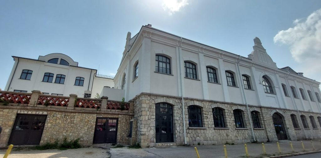 Primăria scoate alți bani pentru clădirea Bazarului. De ce mai este nevoie, de data aceasta