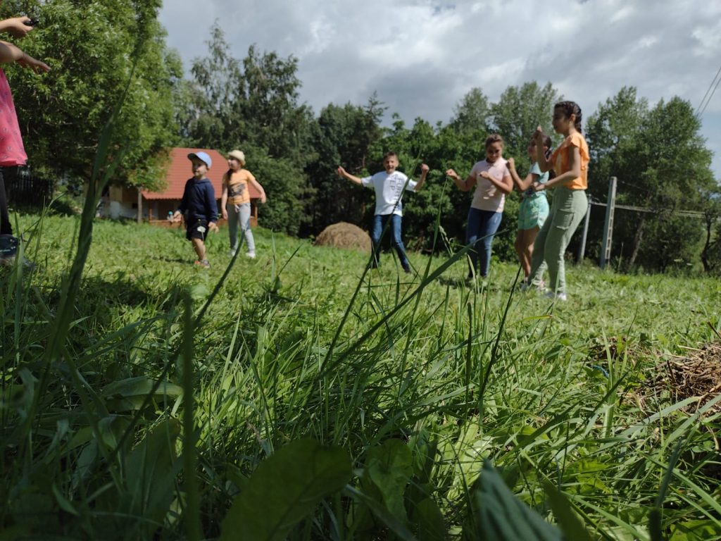 Legătura dintre principiile fizicii și natură, folosită pentru a-i educa pe cei mici