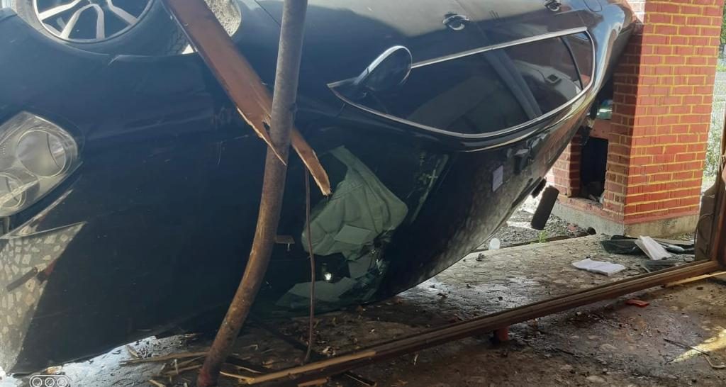 Accident ca-n filmele cu cascadori pe Europeană