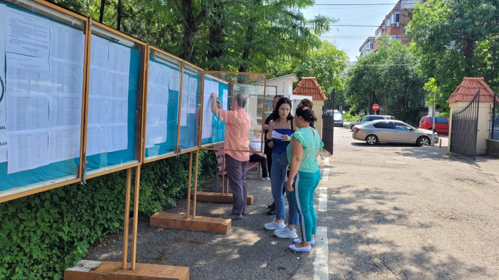 S-au afișat rezultatele la Bacalaureatul de toamnă.  Dezastru la Buzău