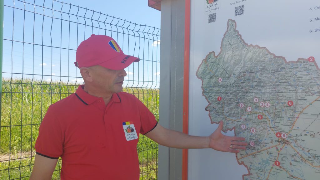 (Video) Harta producătorilor, ideea de promovare a unui buzoian dornic să-și ajute clienții să cunoască Buzăul