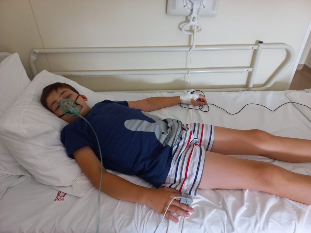 Momente de cumpănă în familia unui cunoscut preot din Buzău. Fiul are mare nevoie de ajutor