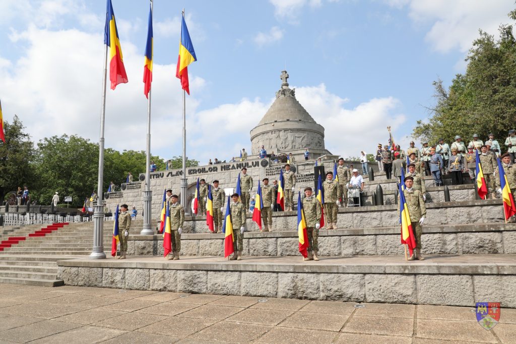 (FOTO – VIDEO)  Idei de week-end: Mausoleul de la Mărășești te poartă în istorie cu tehnologia viitorului. Hologramele, ultimul upgade tehnologic