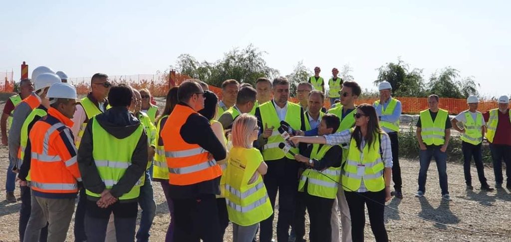 Cum a fost afectat DN2 de războiul din Ucraina. Ministrul Grindeanu: ”Traficul a dus la degradarea drumurilor”