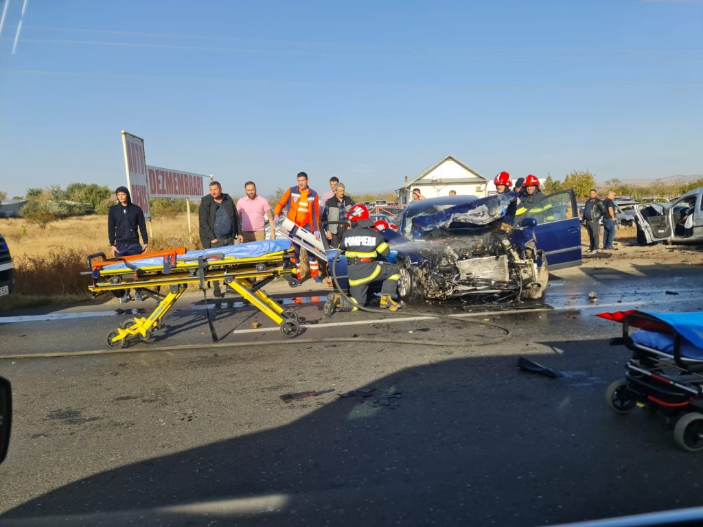Accident grav pe DN2E85. Surse: 4 victime, printre care un copil