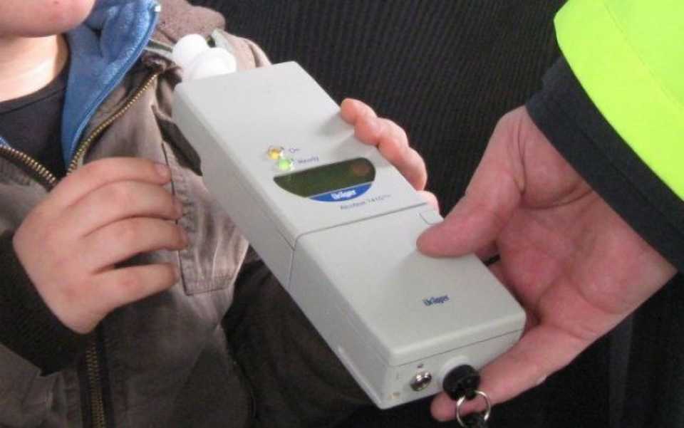 O plimbare în municipiul Buzău i-a adus un nou dosar penal. Inconștiența maximă de care a dat dovadă un tânăr din Merei