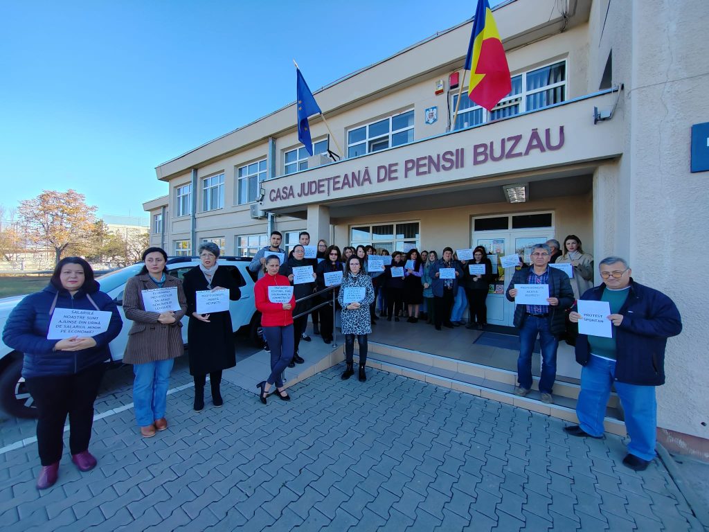 Nu se lucrează cu publicul, funcționarii sunt în grevă. Ce instituție anunță proteste