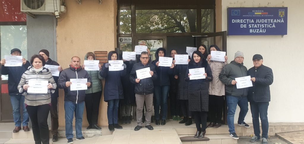 (FOTO&VIDEO) Proteste în tot mai multe instituții. Angajații de la Statistică au întrerupt activitatea