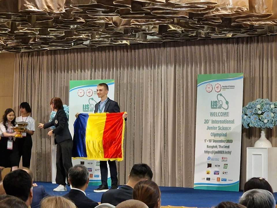 (FOTO) Buzoianul Răzvan Rareș Gheorghe, medalie de argint la Olimpiada Internațională “Științe pentru Juniori”