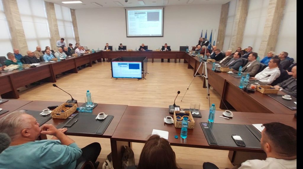 (Video) Imnul Buzăului, compus de cel mai longeviv primar al județului, votat de consilierii județeni
