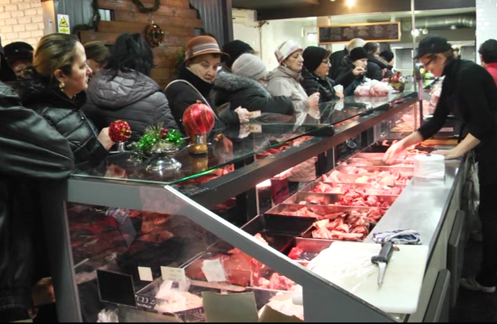 (Video) Cozi la carnea de porc ! Cum sunt prețurile înaintea sărbătorilor