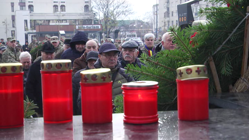 (FOTO&VIDEO) Au trecut 34 de ani de la Revoluție. Cum a fost marcat momentul la Buzău, mărturii ale rudelor eroilor din ’89