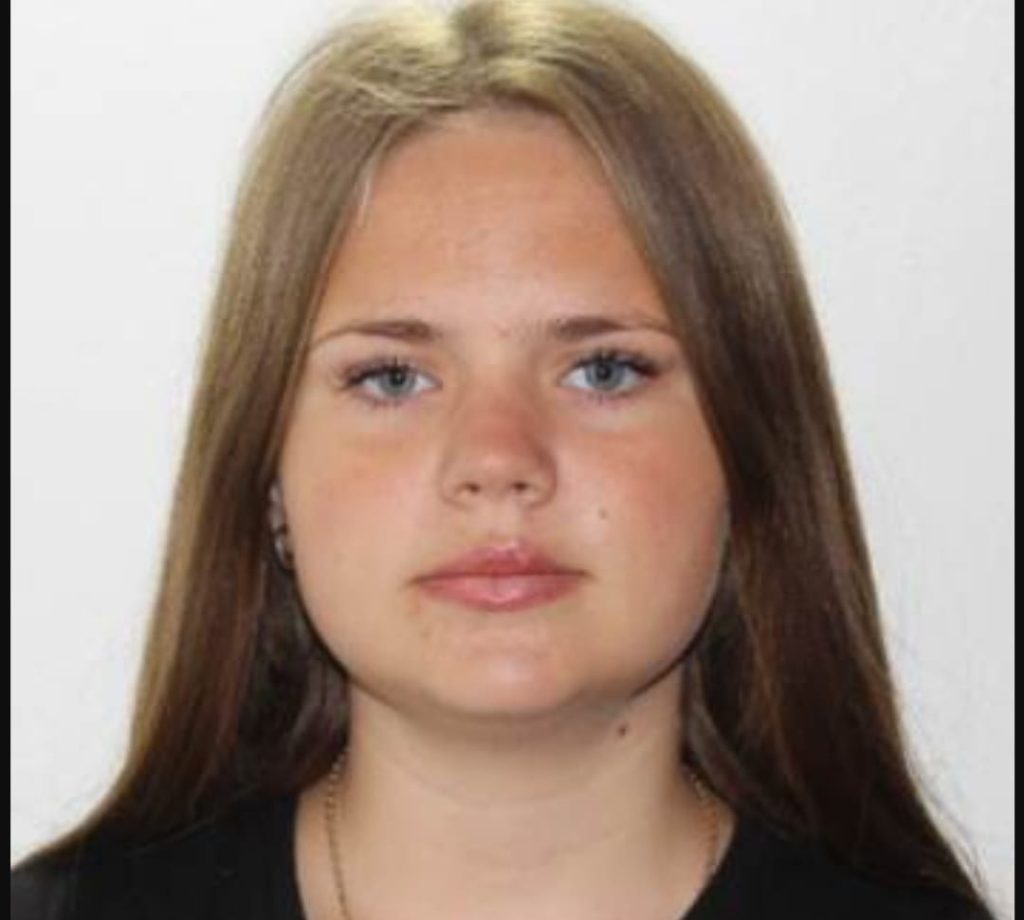 (UPDATE) Adolescentă, căutată de familie. Se crede că ar fi plecat la un băiat pe care l-a cunoscut pe Facebook