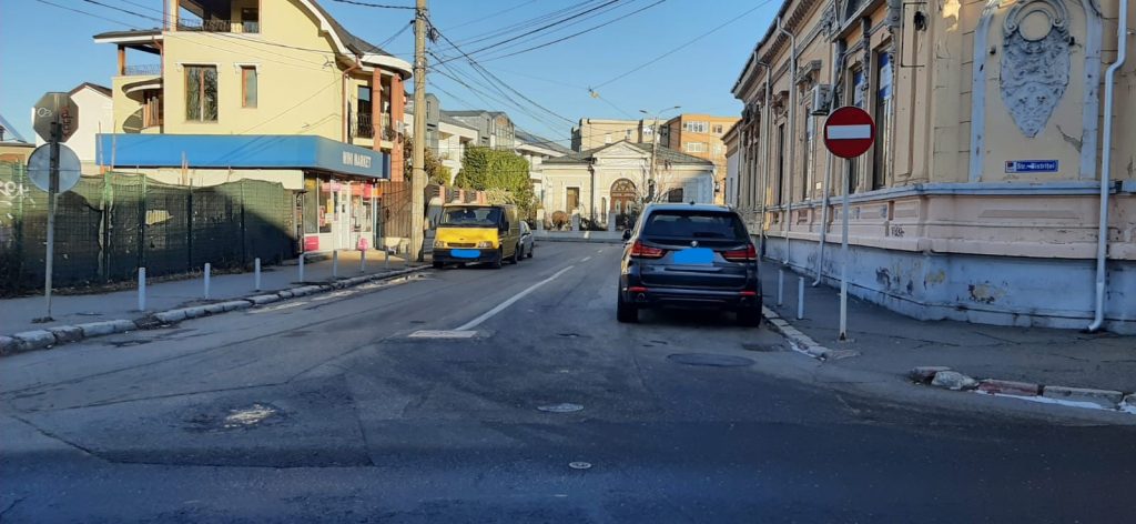 (Video) Noi reguli pe strada Bucegi. Anunțul Primăriei Buzău i-a luat prin surprindere pe unii șoferi