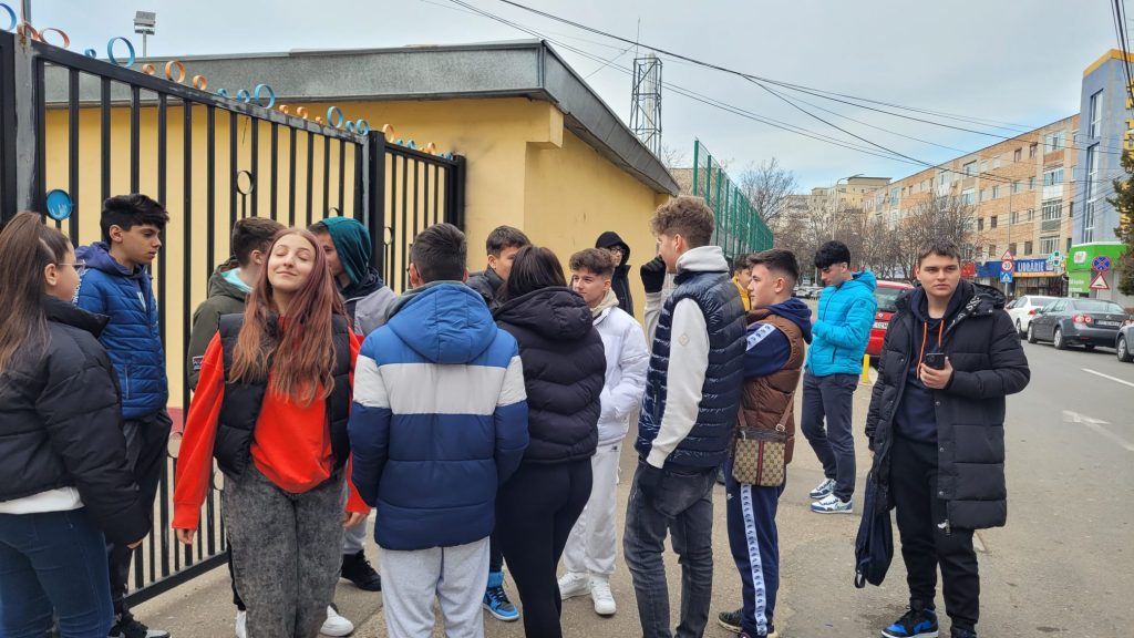 Matematica, probă grea. Ce exercițiu le-a pus bețe în roate elevilor la simulare