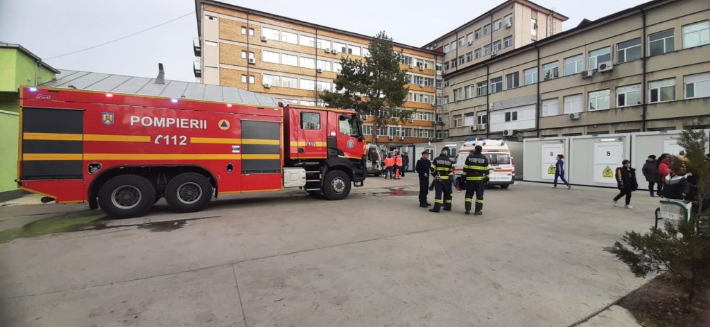 S-a stabilit cauza incidentului care a dus la evacuarea Urgențelor Spitalului Județean. Pompierii confirmă o explozie