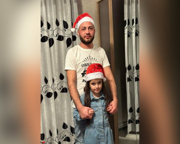 Tatăl unei fete de numai 8 ani are nevoie de ajutor ca să trăiască. Boala de care suferă are o evoluție galopantă