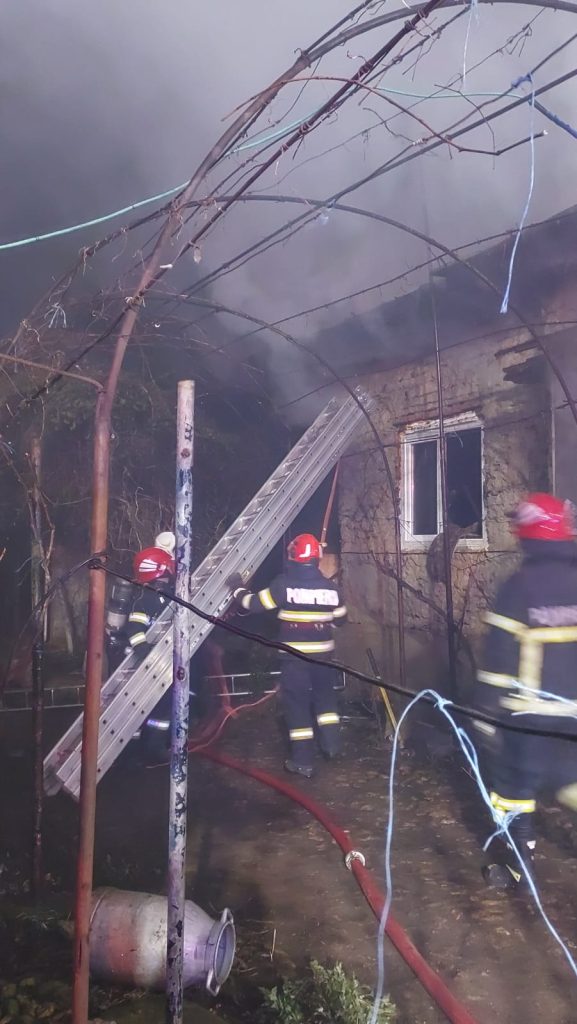 (VIDEO) Tragedii în lanț pentru familia celor 2 buzoieni morți în incendiul de la Stâlpu. Cum s-a produs totul